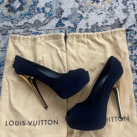 Louis Vuitton Lock Platform Peep Toe Pump in Navy size 38.5 - Picture 3 of 10